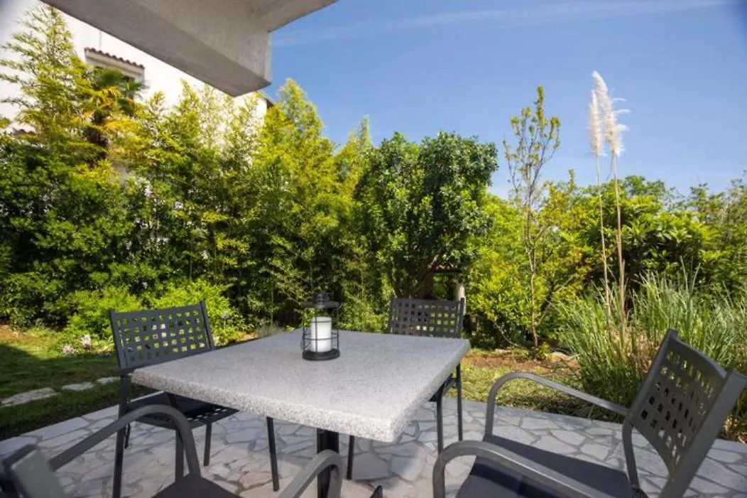 Secret Garden House Apartment Lovran